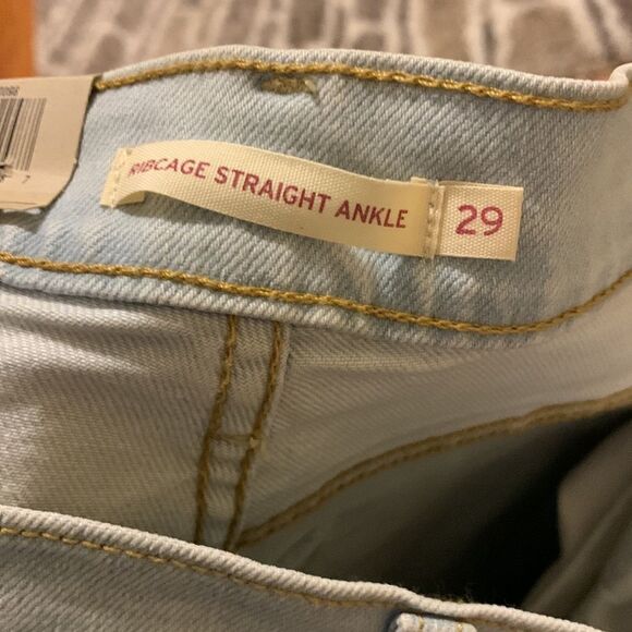 Ladies Levi’s size 29 ribcage super high-rise straight relaxed fit ankle pants - Picture 10 of 12